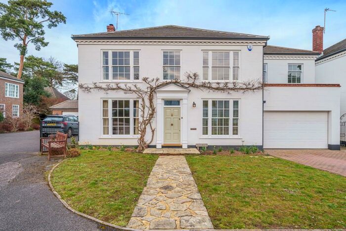 5 Bedroom Detached House To Rent In Herons Croft, Weybridge, Surrey, KT13