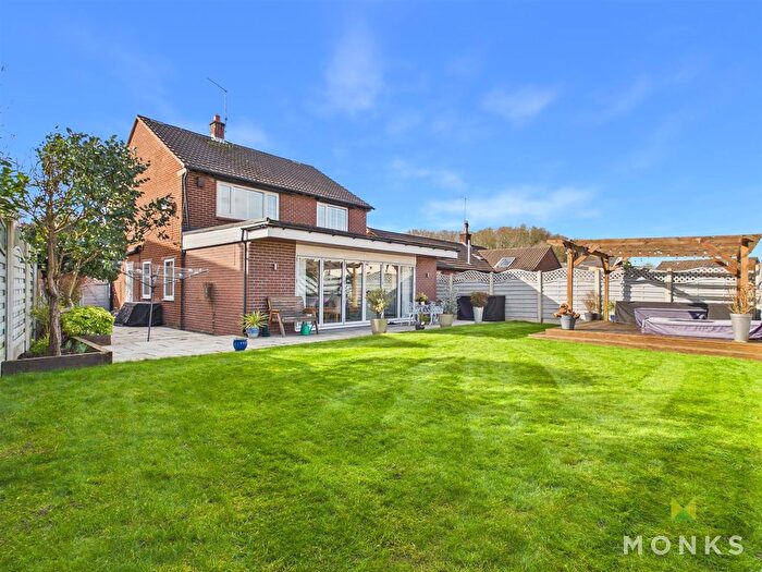4 Bedroom Detached House For Sale In Berllan Close, Weston Rhyn, Oswestry, SY10