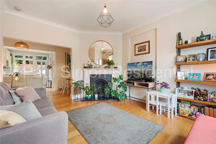 3 Bedroom End Of Terrace House For Sale In Maurice Avenue, Wood Green, London, N22