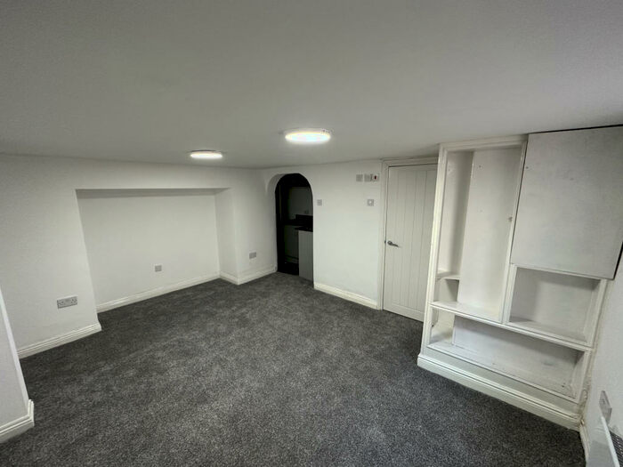 Studio To Rent In Barlow Road, Manchester, M19