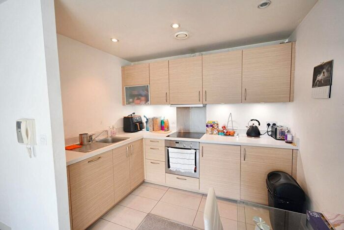 1 Bedroom Apartment To Rent In Blackfriars Road, Salford, M3