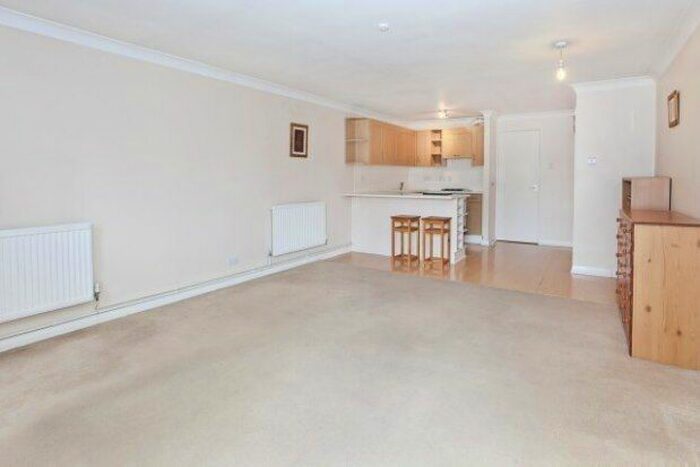 2 Bedroom Flat To Rent In Heslington, York, YO10