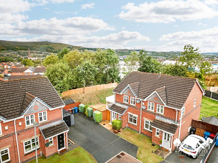 3 Bedroom Semi Detached House For Sale In Derwent Court, Darwen, BB3