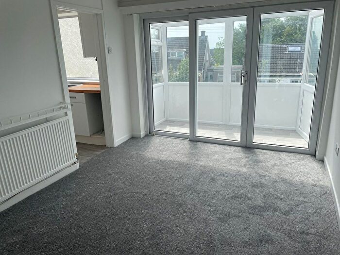1 Bedroom Flat For Sale In Uppercliff Close, Penarth, CF64