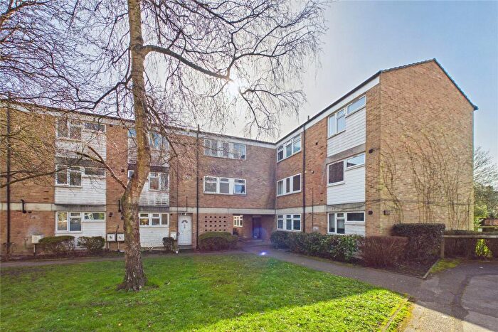 2 Bedroom Apartment For Sale In Lydbury, Bracknell, Berkshire, RG12