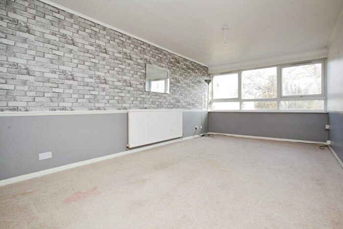 2 Bedroom Flat For Sale In Cleaver Gardens, Nuneaton, CV10