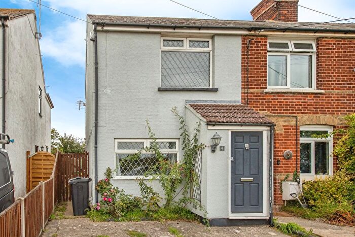 3 Bedroom End Of Terrace House For Sale In Oakley Road, Harwich, CO12