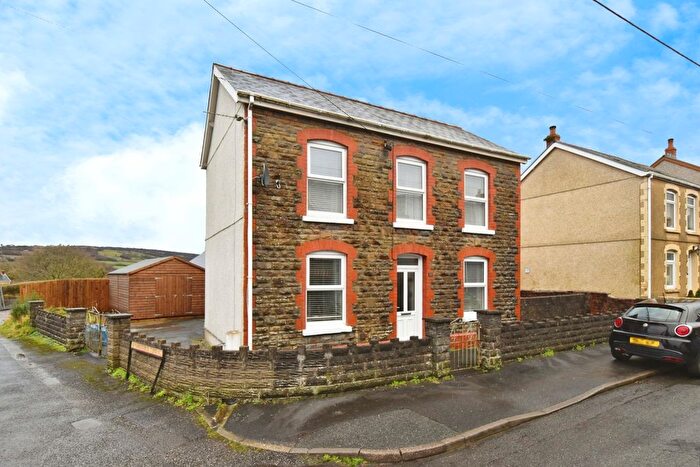 3 Bedroom Detached House For Sale In Wernoleu Road, Betws, Ammanford, Carmarthenshire, SA18