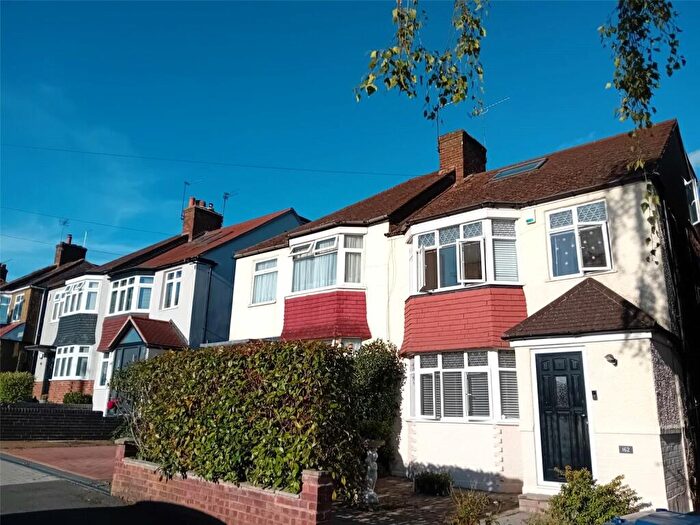 5 Bedroom Semi-Detached House To Rent In Sherrards Way, Barnet, EN5