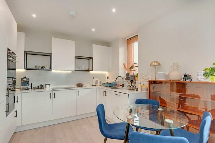2 Bedroom Apartment To Rent In Coster Avenue, London, N4