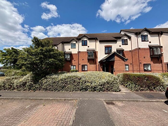 1 Bedroom Flat To Rent In Caroline Place, Harlington, Hayes, UB3