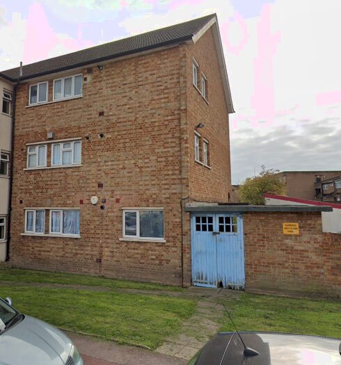1 Bedroom Flat To Rent In James Avenue, Dagenham, RM8