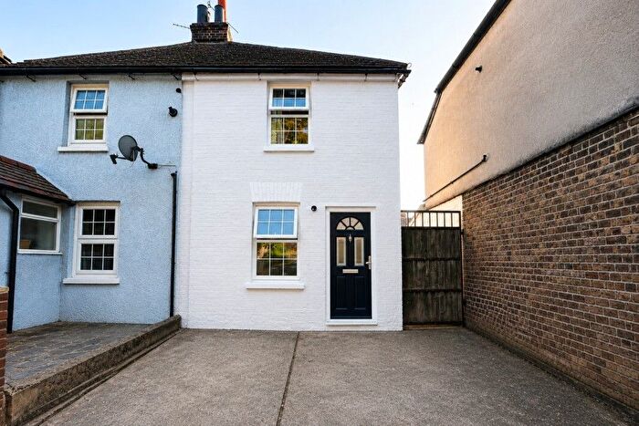 2 Bedroom Cottage To Rent In Surbiton, Kingston Upon Thames, KT6