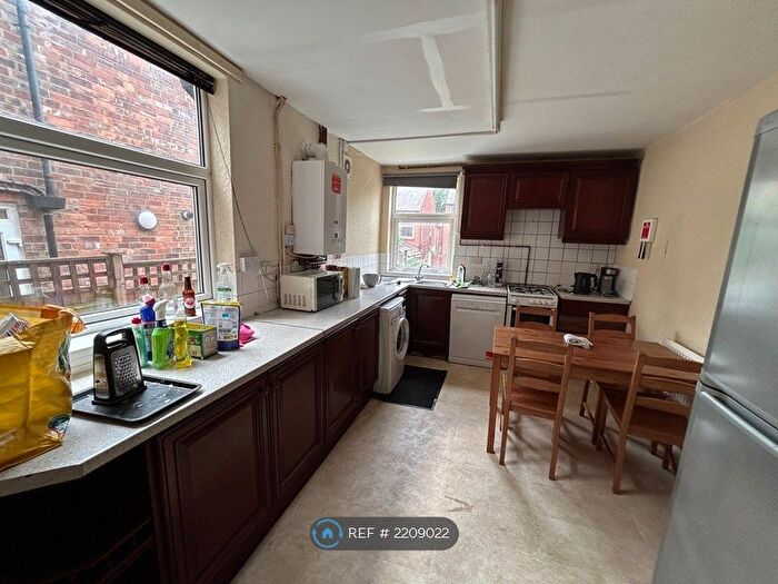 4 Bedroom Terraced House To Rent In Harrington Drive, Nottingham, NG7