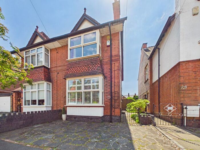 3 Bedroom Semi-Detached House For Sale In Mount Road, Hinckley, LE10