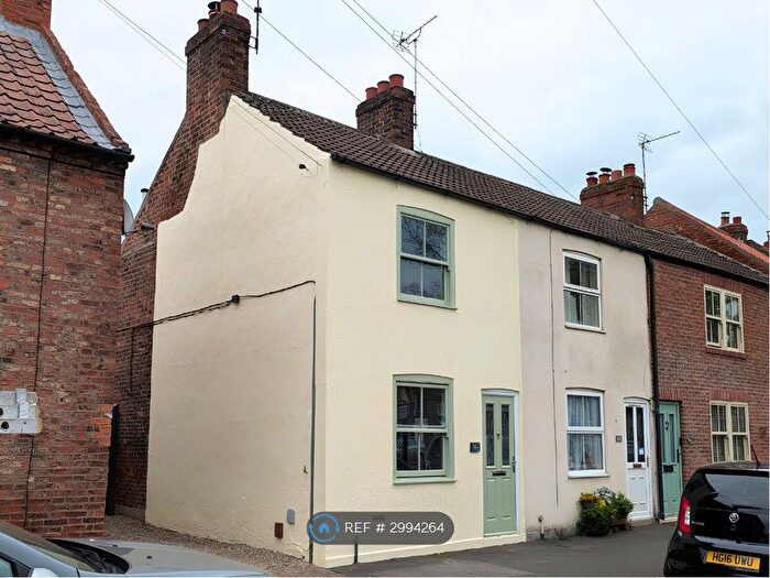 2 Bedroom Terraced House To Rent In Long St, York, YO61