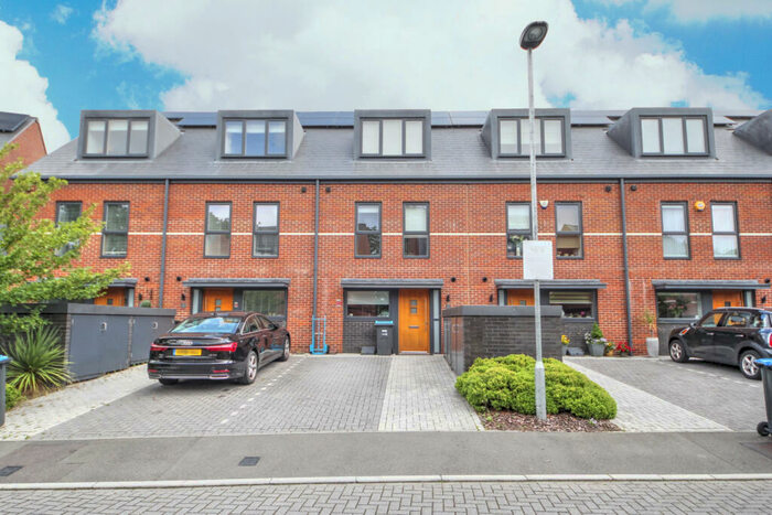 3 Bedroom Terraced House To Rent In Cornell Gardens, Cockfosters, EN4