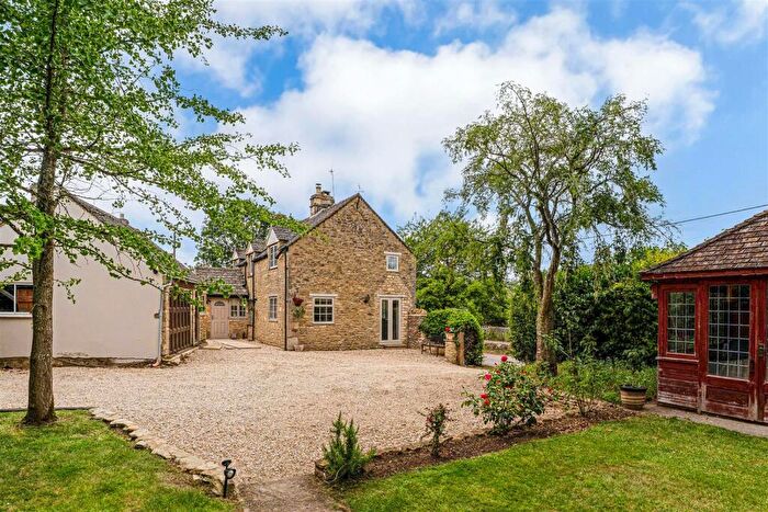 3 Bedroom Detached House For Sale In Alvescot, Oxfordshire, OX18
