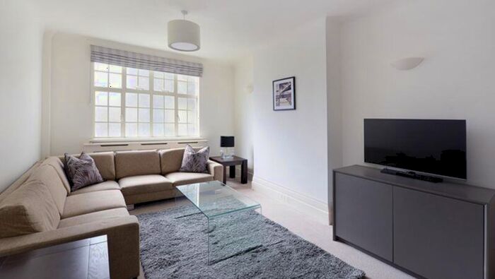 5 Bedroom Apartment To Rent In Park Road, NW8