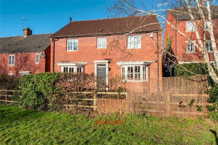 4 Bedroom Detached House For Sale In Warmstry Road, Bromsgrove, Worcestershire, B60