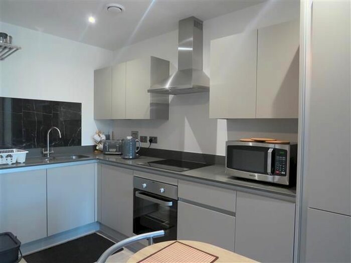 1 Bedroom Flat To Rent In Buckingham Road, Bletchley, MK3