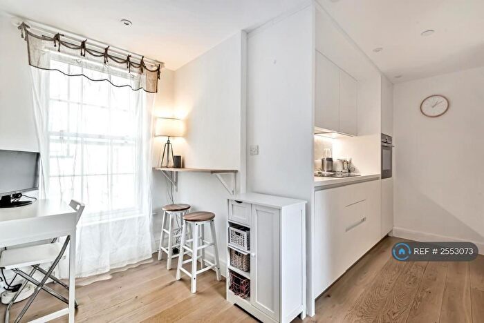 Studio To Rent In King Georges Walk, Esher, KT10