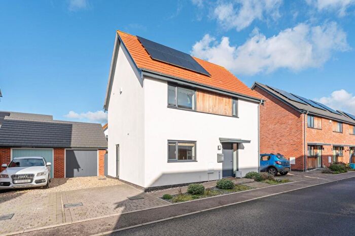 3 Bedroom Detached House For Sale In Beehive Way, Bawdeswell, NR20