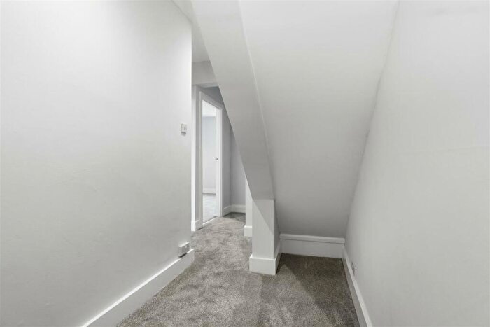 1 Bedroom Flat For Sale In Langney Road, Eastbourne, BN21