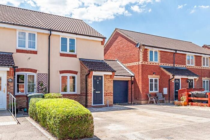 2 Bedroom End Of Terrace House To Rent In Merganser Drive, Bicester, OX26