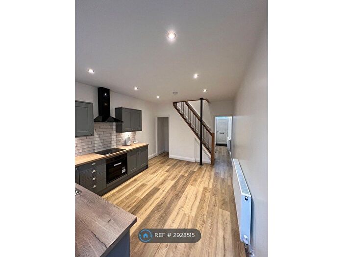 3 Bedroom Terraced House To Rent In Manchester Road, Huddersfield, HD7