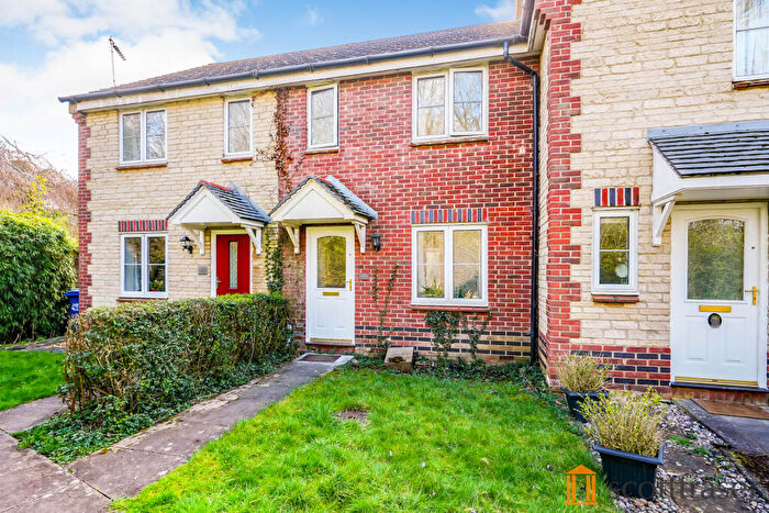 2 Bedroom Terraced House To Rent In Mallards Way, Bicester, OX26