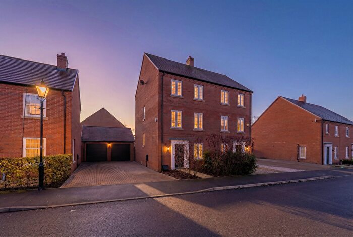 4 Bedroom Semi Detached House For Sale In Lancaster Road, Brampton, Huntingdon, Cambridgeshire, PE28