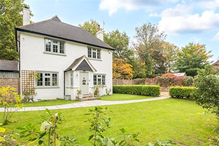 3 Bedroom Detached House For Sale In Shillinglee Road, Plaistow, RH14