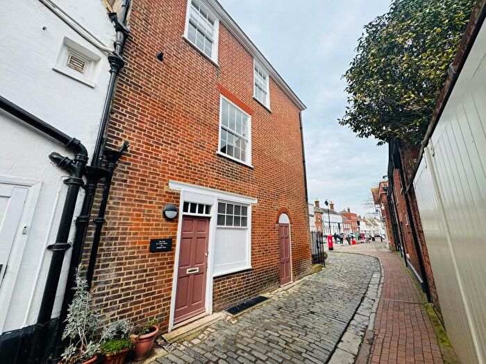 2 Bedroom Flat To Rent In The Flat, Court Street, Faversham, ME13