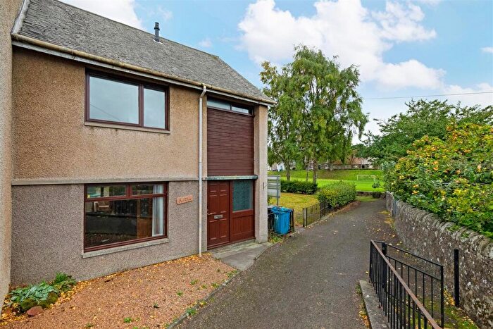2 Bedroom End Of Terrace House For Sale In Main Street, Ceres, KY15