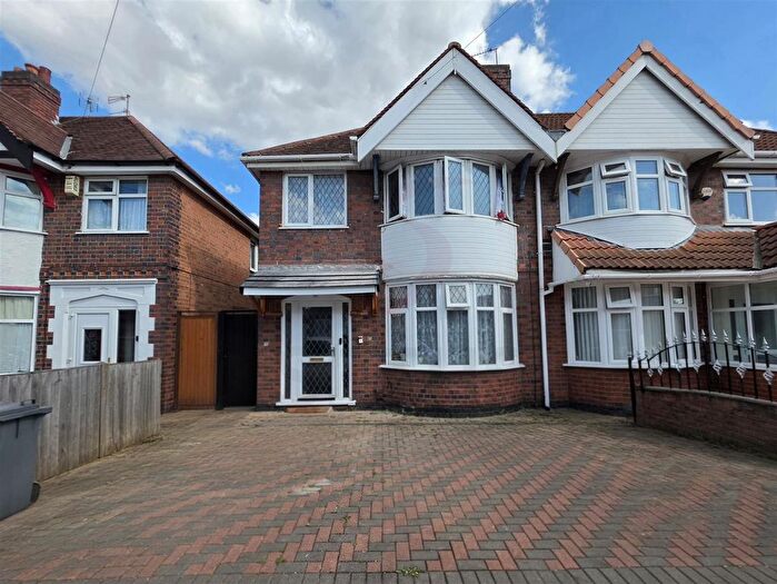 3 Bedroom Semi Detached House To Rent In Kedleston Road, Evington, Leicester, LE5