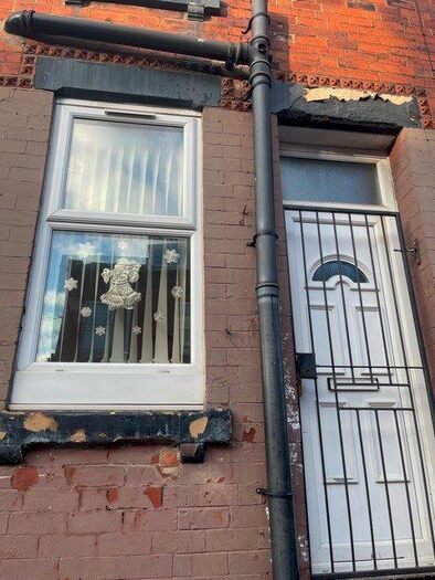 3 Bedroom Terraced House To Rent In Glensdale Terrace, Leeds, LS9