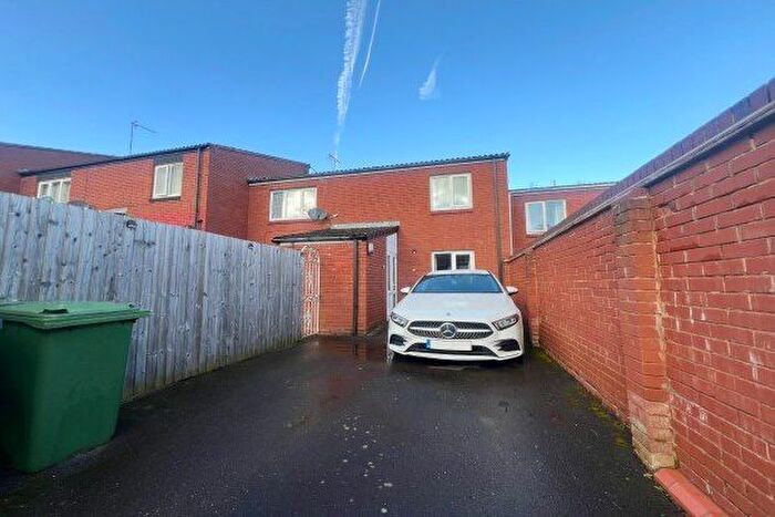 3 Bedroom Property To Rent In Mickleton Close, Redditch, B98