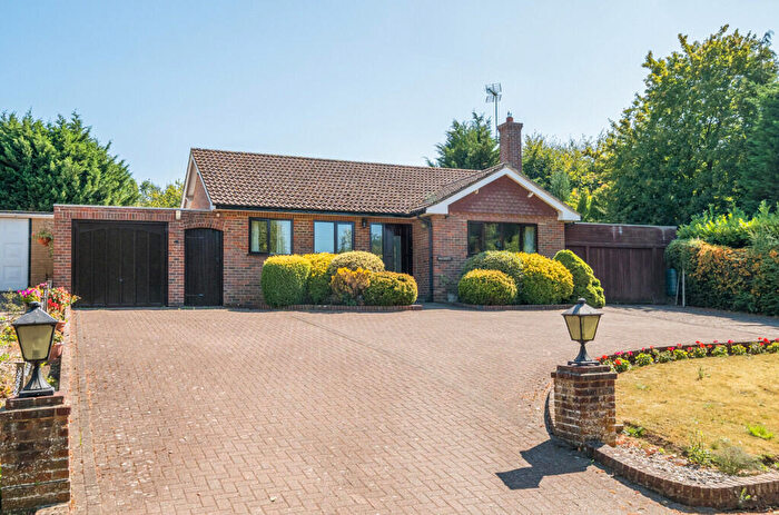 3 Bedroom Bungalow For Sale In Alcrest, Workhouse Lane, East Farleigh, Maidstone, Kent, ME15