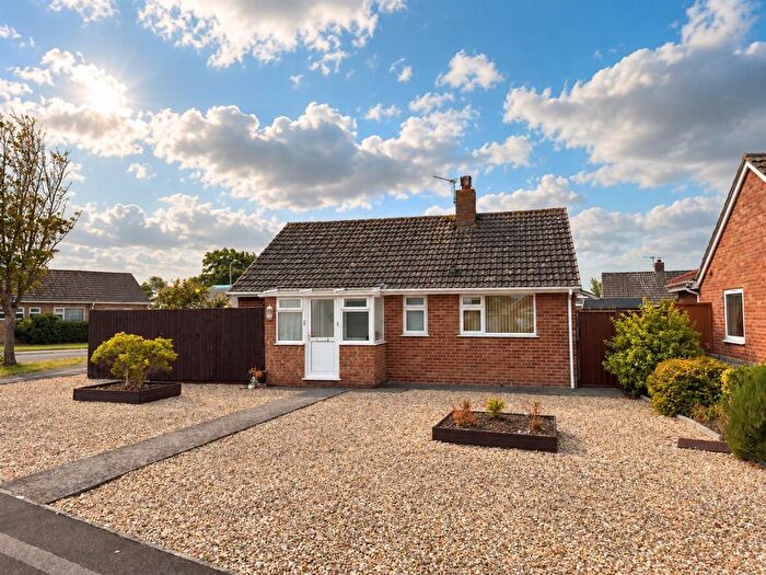 3 Bedroom Detached Bungalow For Sale In Stoddens Walk, Burnham-On-Sea, TA8