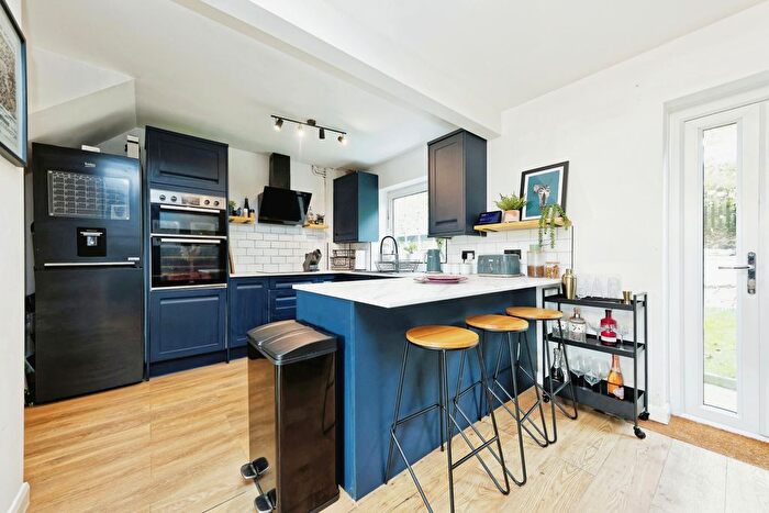 3 Bedroom Detached House For Sale In Carlsden Close, Dover, Kent, CT17