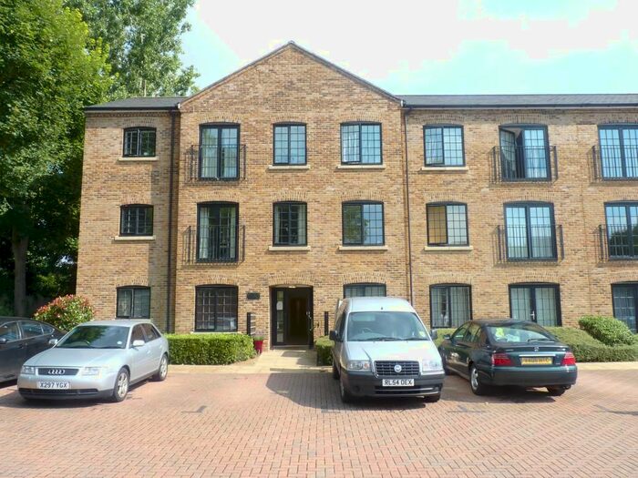 2 Bedroom Flat To Rent In London Road, Mitcham, CR4