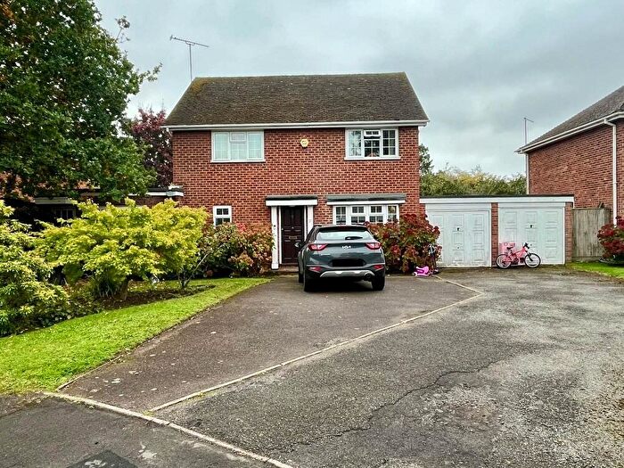 5 Bedroom Detached House For Sale In Wokingham, Berkshire, RG40