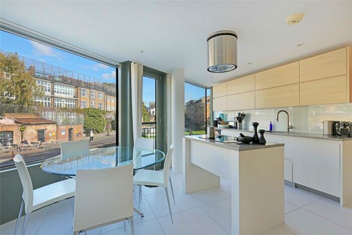 2 Bedroom Flat To Rent In Crystal Wharf, Graham Street, N1