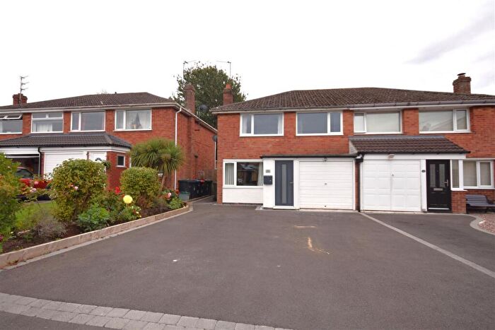 3 Bedroom Semi-Detached House For Sale In Warwick Close, Neston, CH64