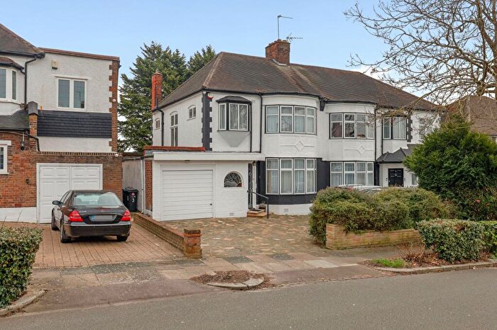 3 Bedroom Semi Detached House For Sale In Minchenden Crescent, London, N14