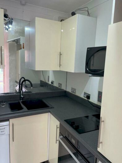 Studio To Rent In Weston Green Road, Thames Ditton, KT7