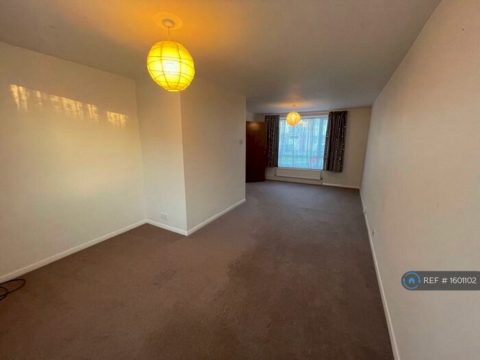 2 Bedroom Terraced House To Rent In Hastoe Park, Buckinghamshire, HP20