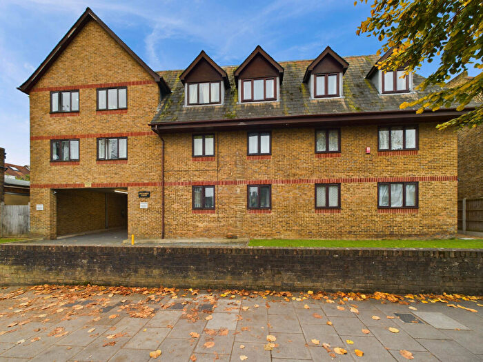 1 Bedroom Flat To Rent In Ravenscroft Road, Beckenham, Kent, BR3