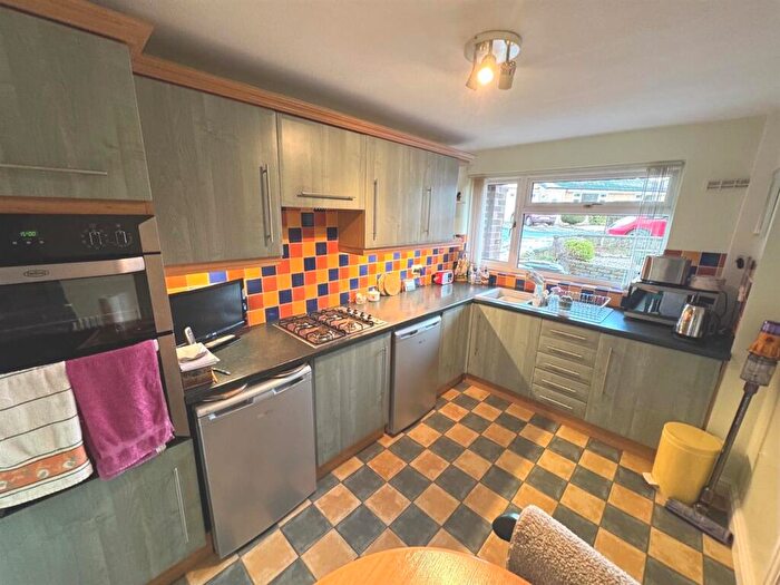 3 Bedroom End Of Terrace House For Sale In Hawksworth Close, Leek, ST13